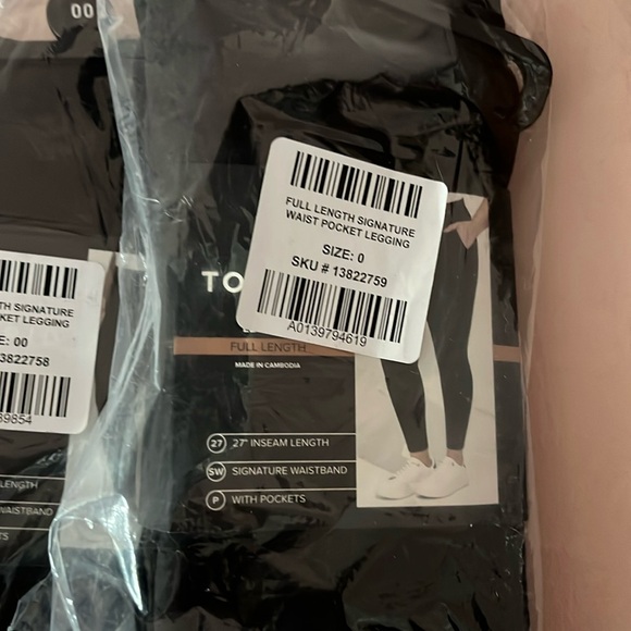 Black Full Length Signature Leggings with pockets. Set of three! - Picture 4 of 5